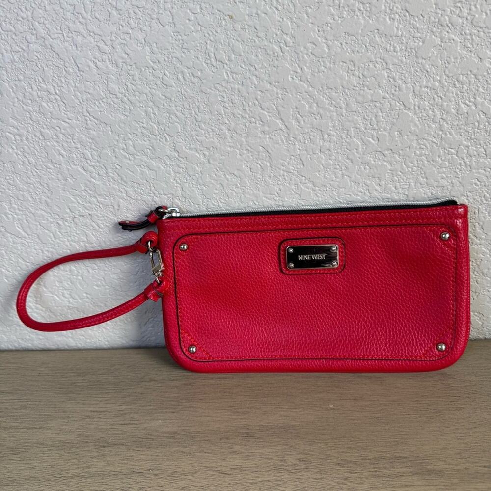 Nine West‎ Poppy Red Wristlet